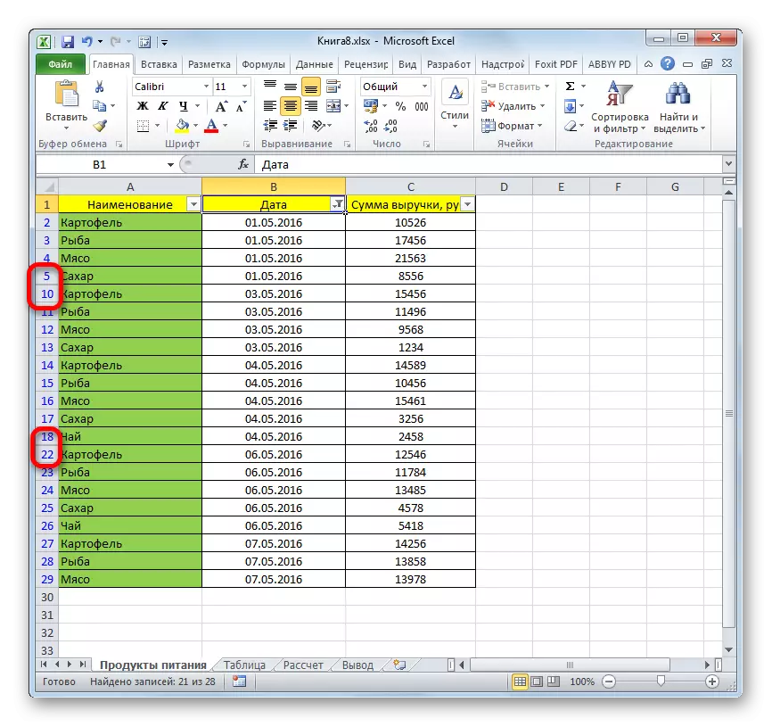 Le righe sono nascoste usando il filtraggio in Microsoft Excel
