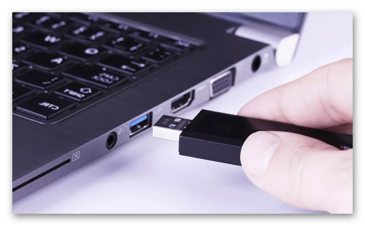 Selecteer een andere connector voor het oplossen van Bluetooth-werk op een laptop met Windows 10