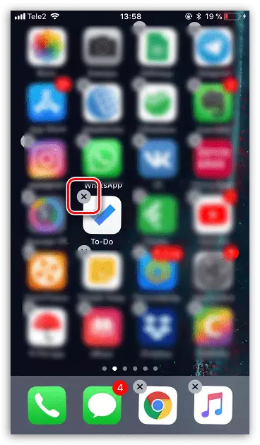 Ekzemplo de forigo de la aplikaĵo per ŝparvojo sur la ĉefa ekrano sur la iOS-aparato