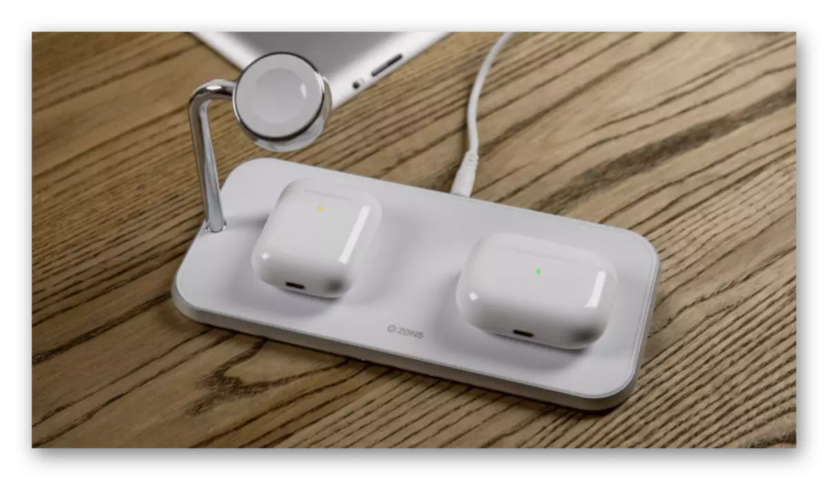 How to understand that Airpods headphones charged when they are connected to the power