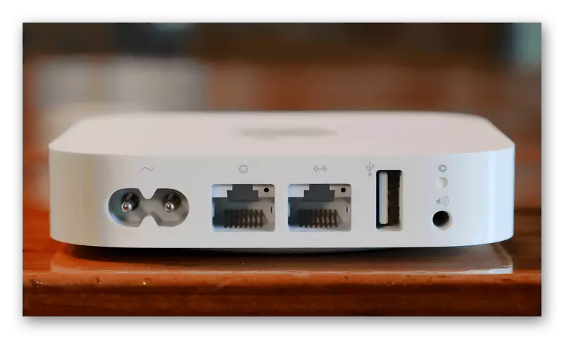 Menghubungkan router dari Apple ke komputer sebelum masuk ke konfigurasi
