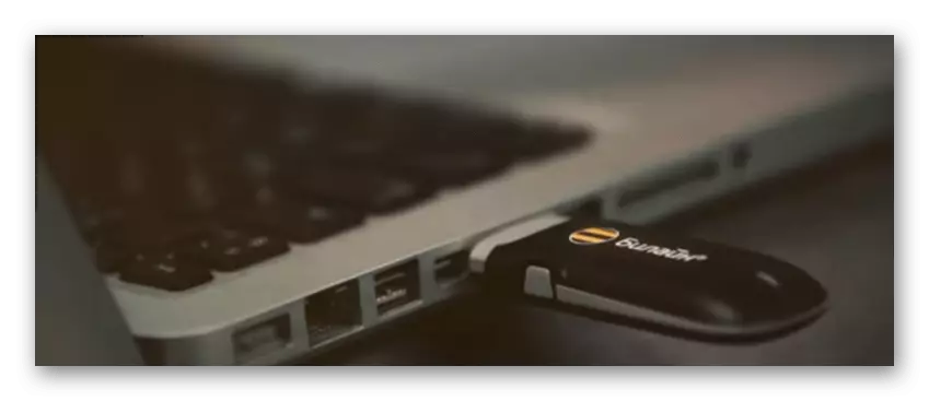 Conectar um modem de Beeline para um computador antes de ajustá-lo