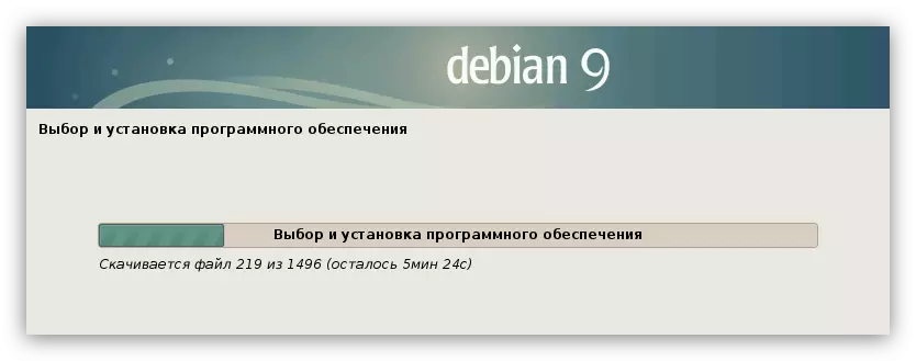 Načítání dalšího softwaru a grafického prostředí OS při instalaci Debian 9