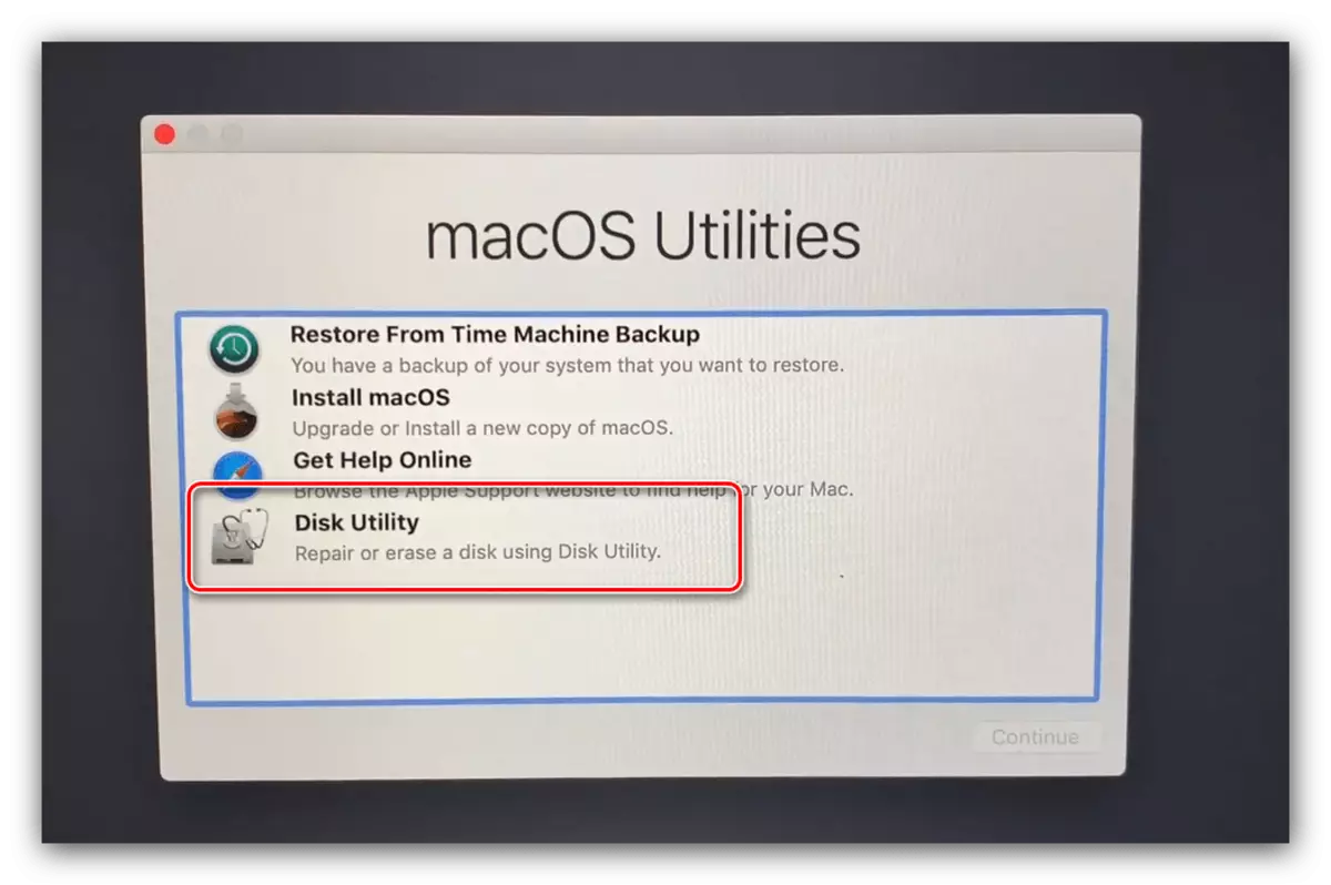 Seleccione unha utilidade de disco para a limpeza do HDD diante da instalación limpa do sistema operativo MacOS