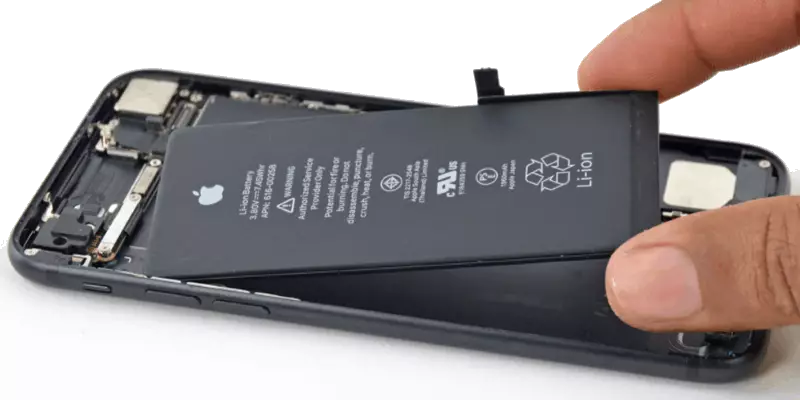 Batterie Ersatz am Apple iPhone