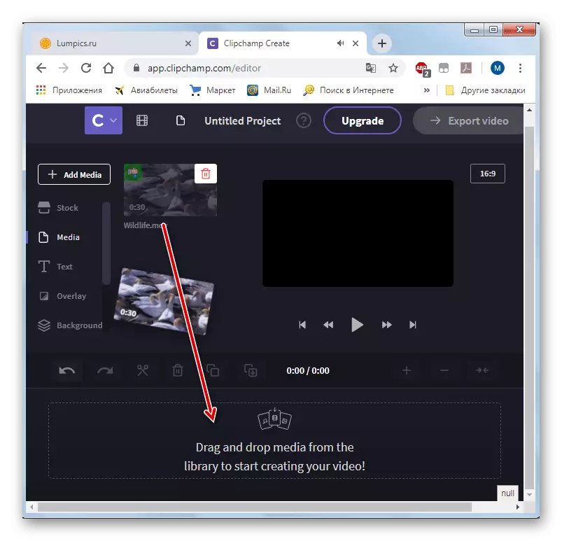 Faire glisser une vidéo sur la partie souhaitée de la fenêtre sur le service CLIPCHAMP dans le navigateur Web Google Chrome