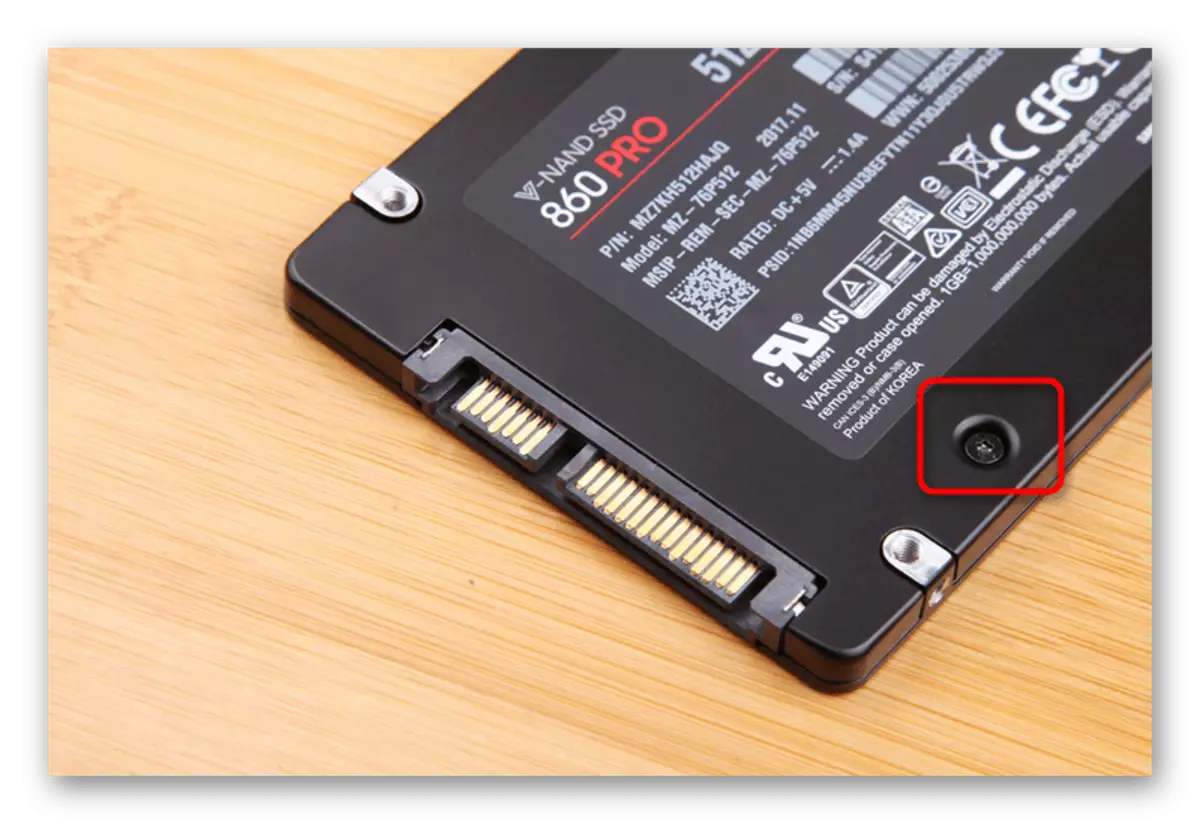 Atsukite SSD tvirtinimo elementus, skirtus išartinimui