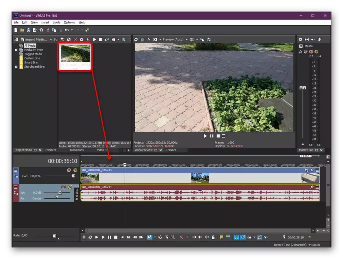 Mentransfer video ke trek editor untuk menstabilkan di Sony Vegas Pro