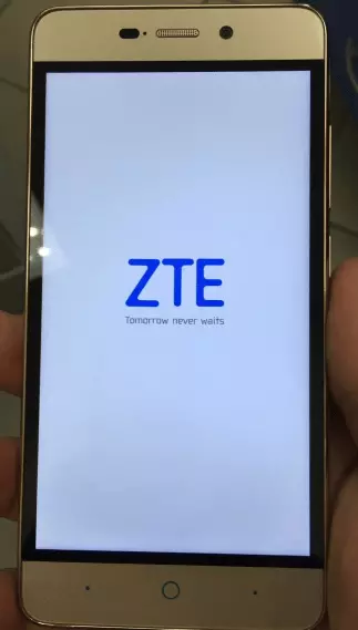 ZTE LÂMINA X3 Iniciando um smartphone após o firmware bootloader (Preloader)