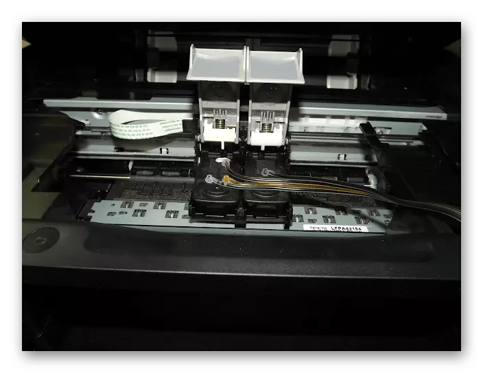 Kasettien asentaminen Canon PIXMA MP250 -tulostimeen CSS: n kytkemisen jälkeen