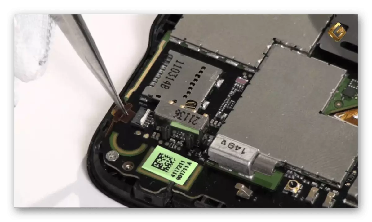 Reparatur von mechanischen Komponenten auf dem Android-Gerät HTC