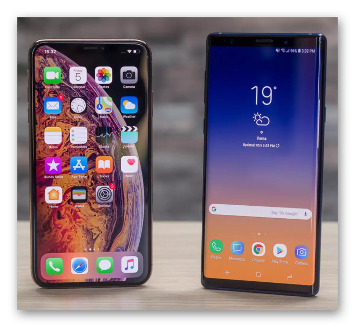 Appearance iPhone XS and SAMSUNG GALAXY S9