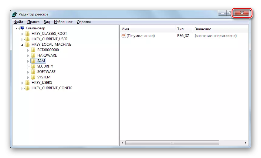 Pagsara sa window ng Editor ng System Registry sa Windows 7.