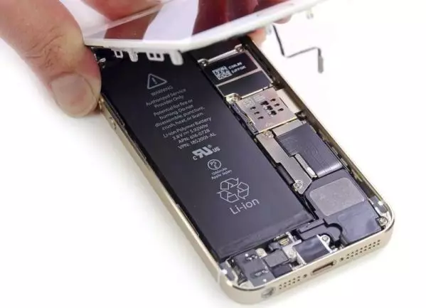 Hardvér iPhone Hardware