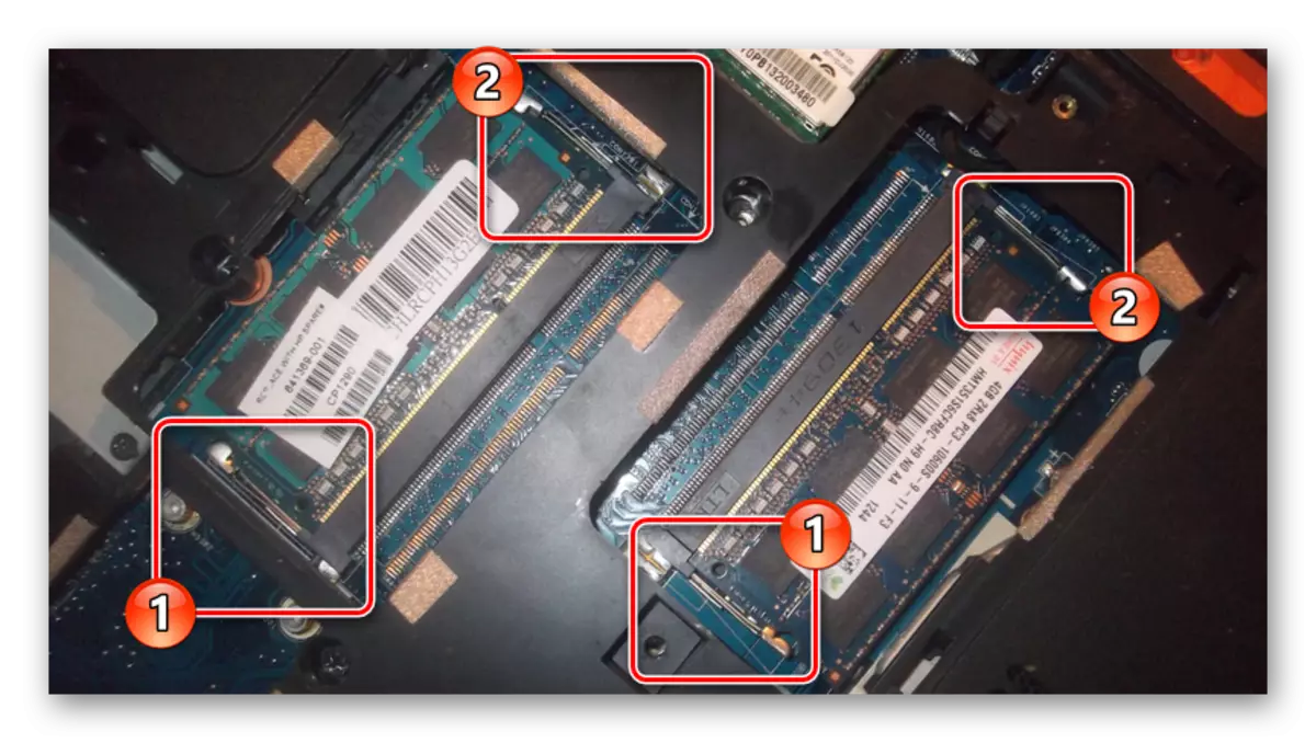 Extraction of RAM on a laptop