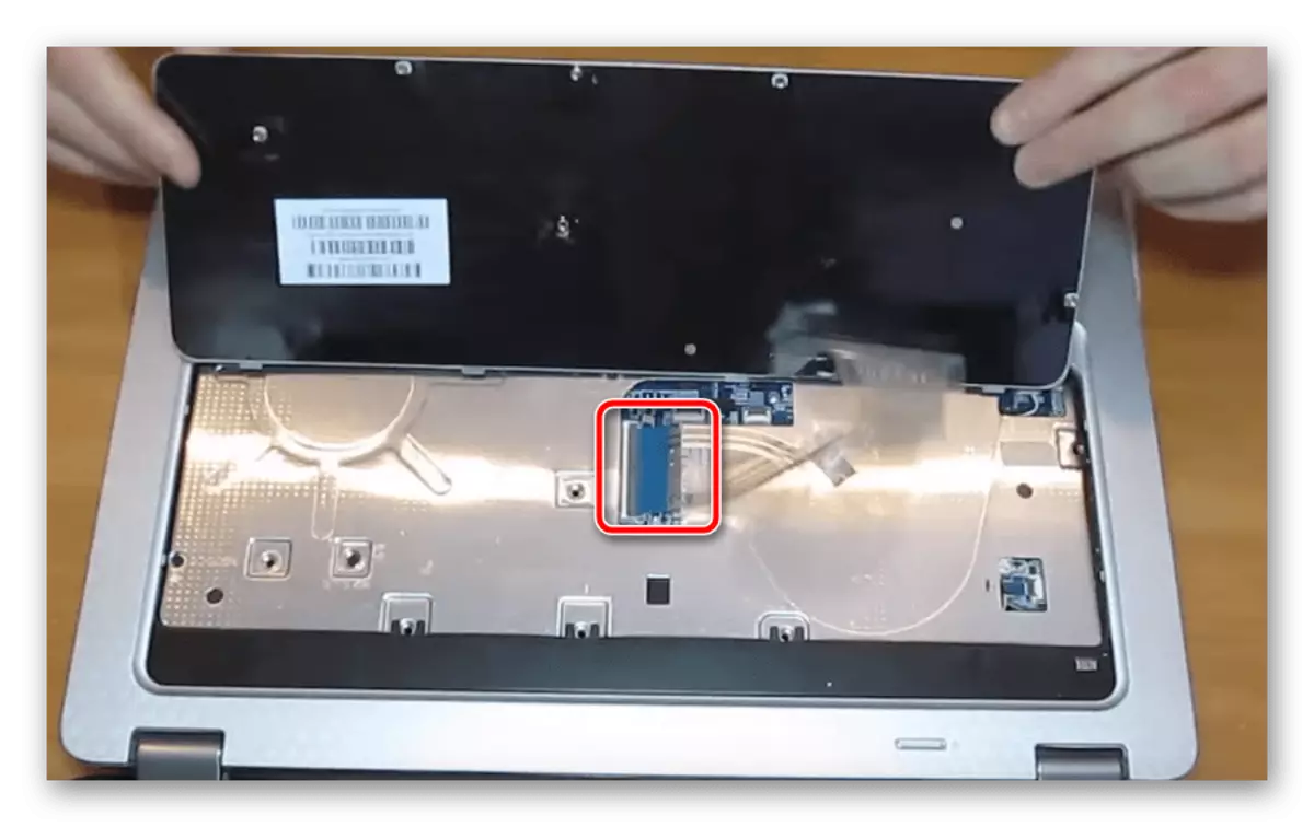 Klaviatura qismani HP G62 noutbukidan ajratish