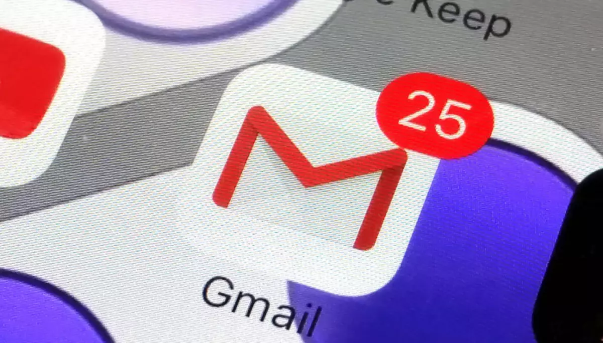 mail iCloud ເຂົ້າສູ່ລະບົບຜ່ານ Gmail ສໍາລັບ iPhone