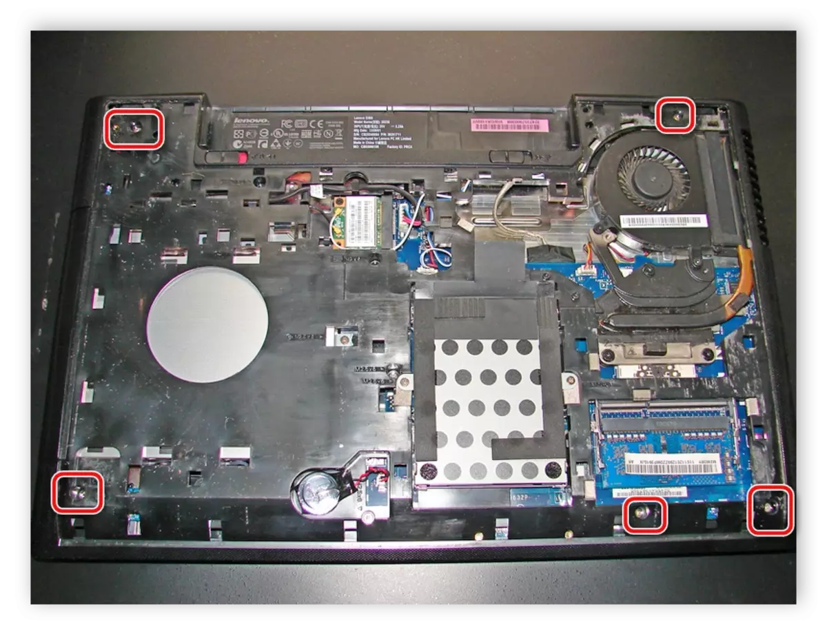 Zencîreyên zirav ji bo veqetandina panelê pêşîn Lenovo G500
