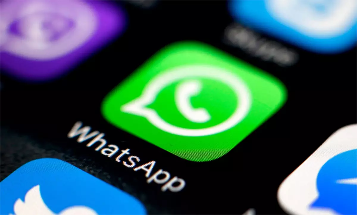 Whatsapp fir iPhone installéiert IPA Datei vum Computer