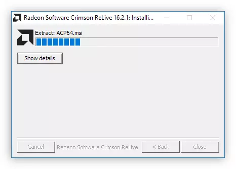Il processo di copia dei file temporanei di installazione del driver temporaneo per la scheda video ATI Radeon HD 3600 Series