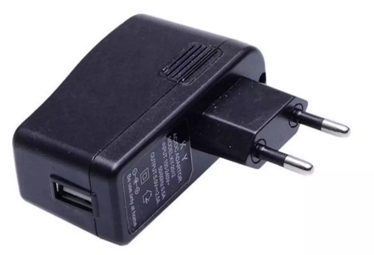 USB konektorearekin hornidura erabiltzeko prozesua