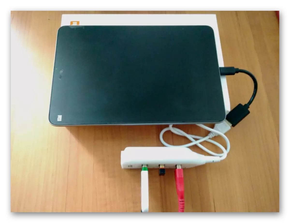 Xiaomi MIPAD 2 Bir flash sürücüyü, klavyeyi, ATG ile tablete farelere bağlama