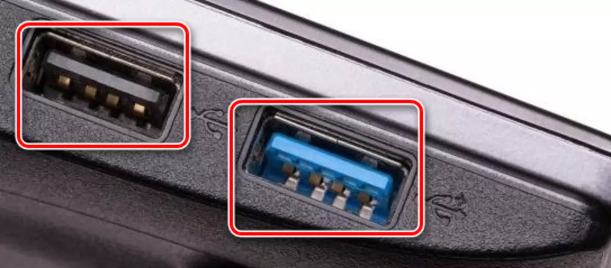 USB-porte på sidens overflade af den bærbare computer