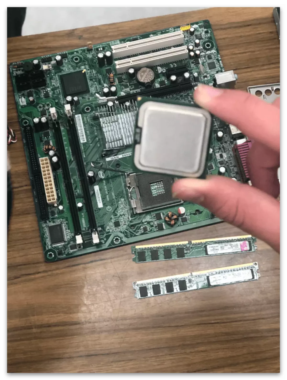 Hoe kinne jo de kompjûter-18 disassemble