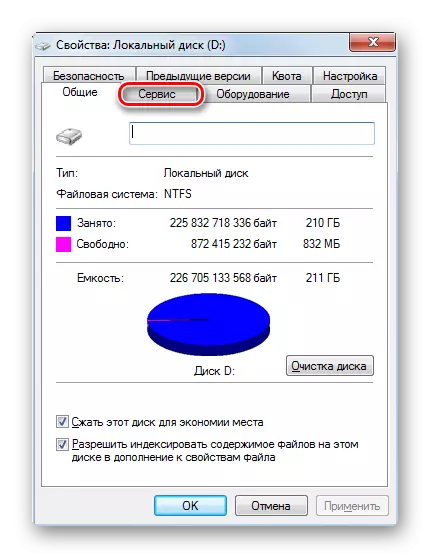 Accesați fila Service din fereastra Proprietăți disc din Windows 7