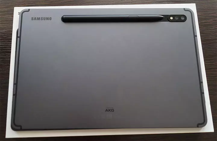 Tablet Galaxy Tab S7 Behind