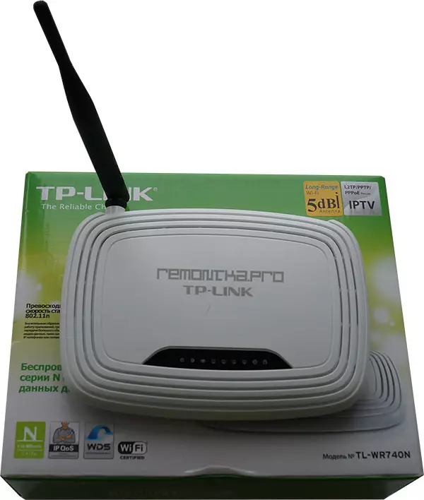 Wireless TP-LINK WR-740N router.